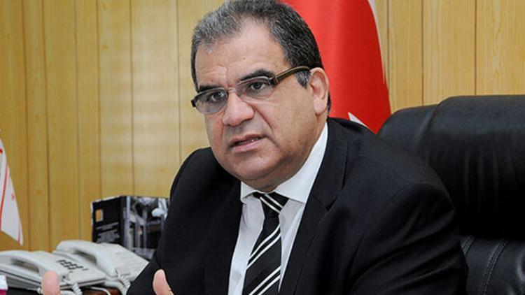 KKTC’de Başbakan Sucuoğlu, koalisyon hükümetinin istifasını sundu