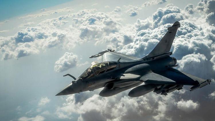 Endonezya, Fransa’da 42 Rafale savaş uçağı sipariş etti