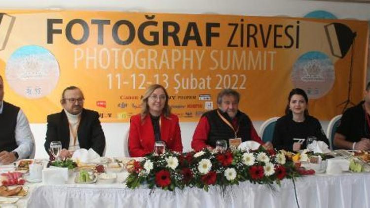 Türkiyenin ilk Fotoğraf Zirvesi Manavgatta başladı