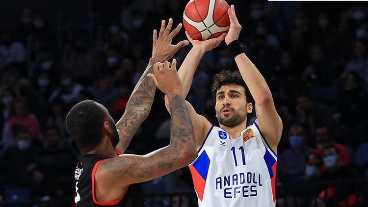 Anadolu Efes 87-64 Pınar Karşıyaka