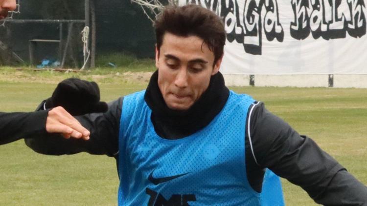 Altay’da Cebrail Karayel ilk 11’e dönüyor