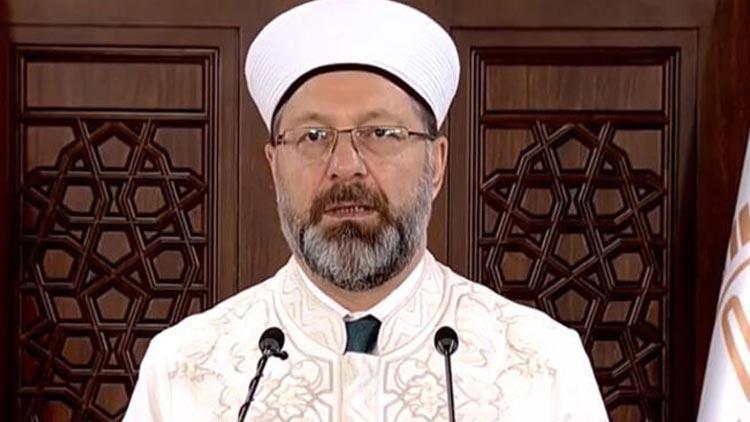 Diyanet İşleri Başkanı Erbaş, tarihi Badşahi Camii’nde Pakistanlı Müslümanlara hitap etti