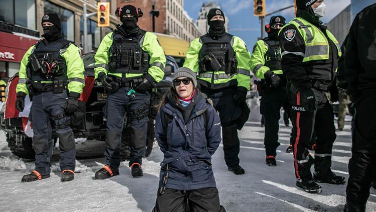 Kanada polisi parlamento önündeki eylemlerde kontrolü sağladı