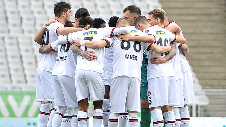 VavaCars Fatih Karagümrük 1 - 0 Demir Grup Sivasspor (Maç özeti ve goller)