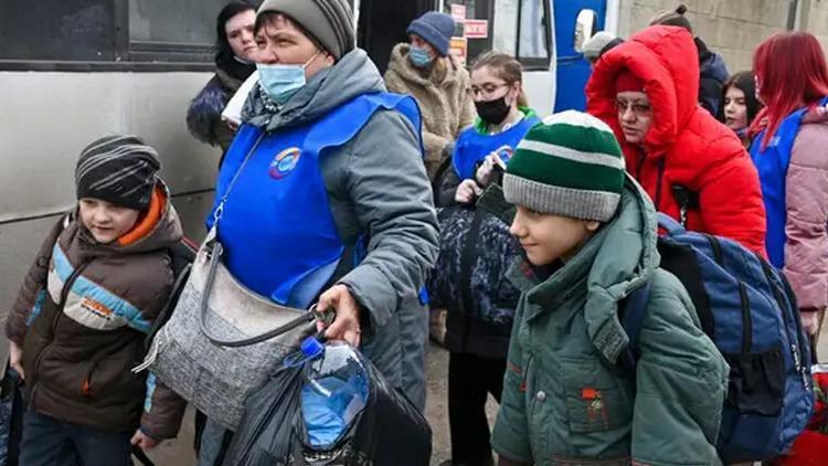 Ukrayna savaşa hazırlanıyor Çocukların kıyafetlerine kan grubu etiketi zorunluluğu