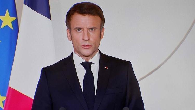 Fransa Cumhurbaşkanı Macron: Rusya’ya askeri ve ekonomik yaptırım uygulanacak