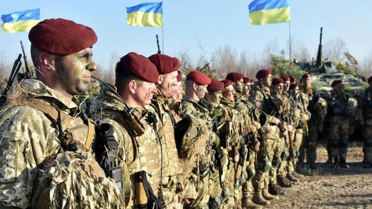 Yardım çağrısı cevapsız kaldı Yıldız futbolcu, Ukrayna ordusuna katılıyor