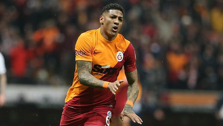 Rizespor galibiyetinin mimarı van Aanholt kariyerinde ilki yaşadı