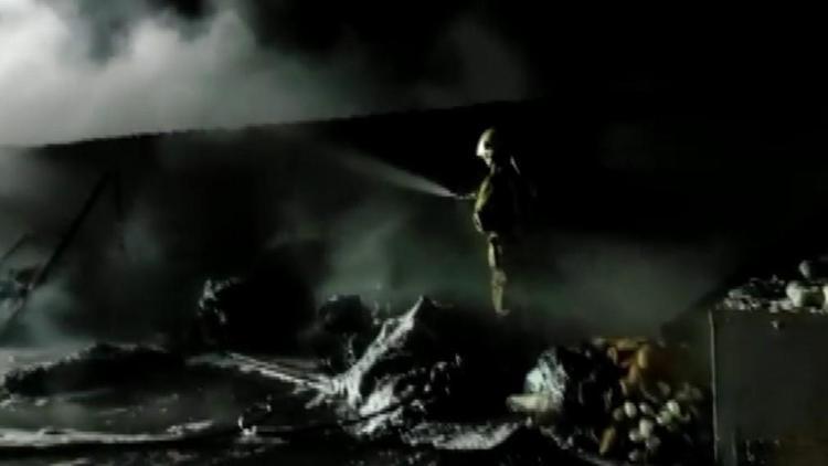 Silivri’de balıkçı barakalarında yangın: 12 baraka küle döndü