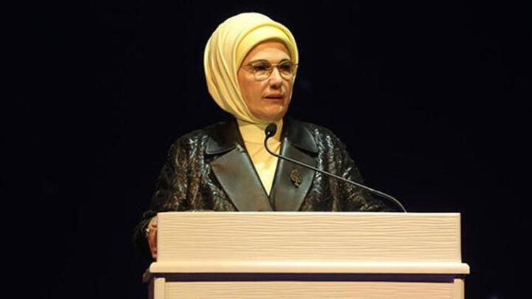 Emine Erdoğan: Kadınların hak ettikleri gibi bir hayat sürmelerini istiyorsak, önce savaşları durduralım