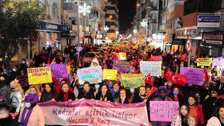 Balçovalı kadınlardan gece yürüyüşü