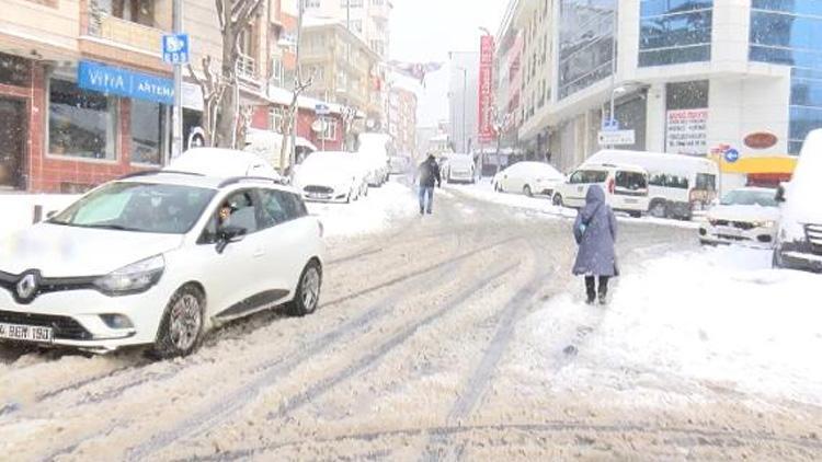 Küçükçekmecede ara sokaklar çıkmaz sokak oldu