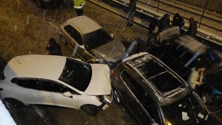Bursada don zincirleme kazaya yol açtı: 11 araç birbirine girdi