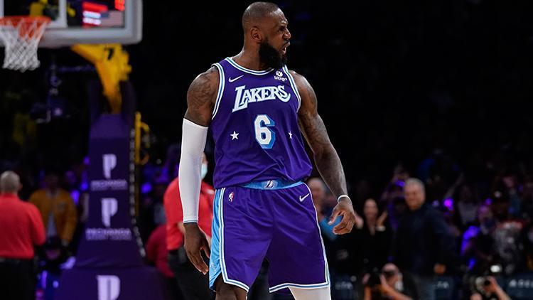 LeBron James 50 attı, Lakers Wizardsı devirdi