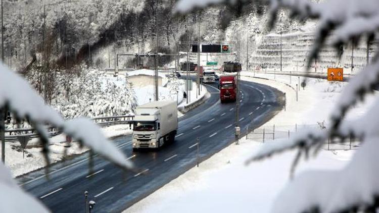 Bolu Dağında kar durdu, ulaşım rahatladı