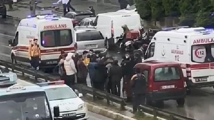 Ataşehirde 3 öğrenciye otomobil çarptı