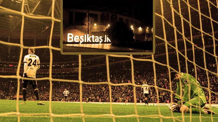 Derbi sonrası Galatasaraydan Beşiktaşa şarkılı gönderme