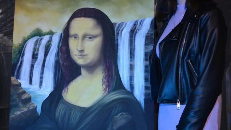 Mona Lisaya Erzurum burması taktılar