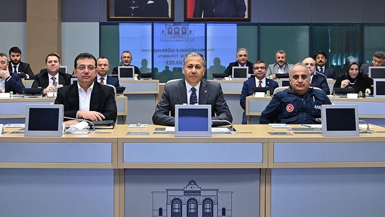 Yerlikaya ve İmamoğlunun katılımıyla karla mücadele toplantısı