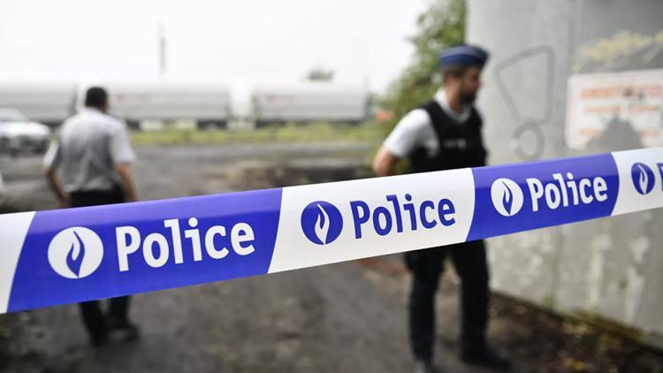 Belçikada araç karnaval alanına daldı: 6 ölü