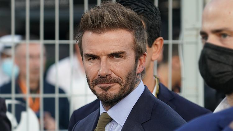 David Beckham, 71 milyon takipçili Instagram hesabını Ukraynalı bir doktora verdi