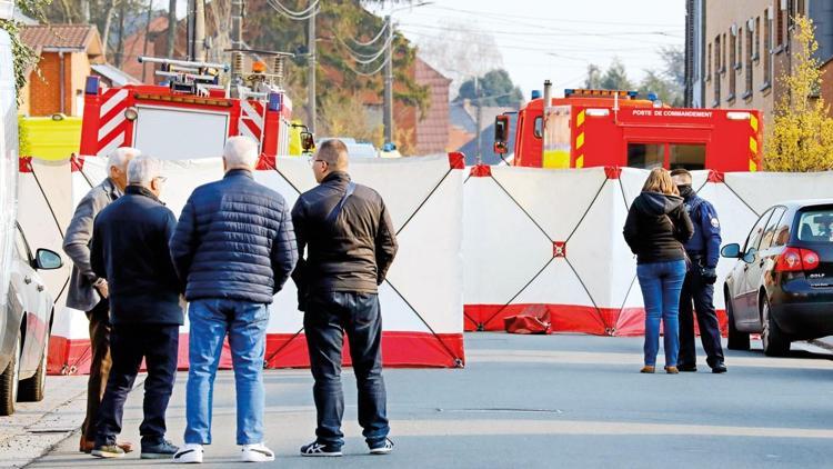 Belçika’da otomobil kalabalığa daldı: 6 ölü