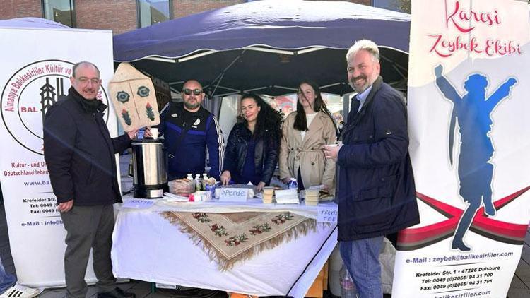 BALDER Duisburg’da ırkçılığa karşı stant açtı