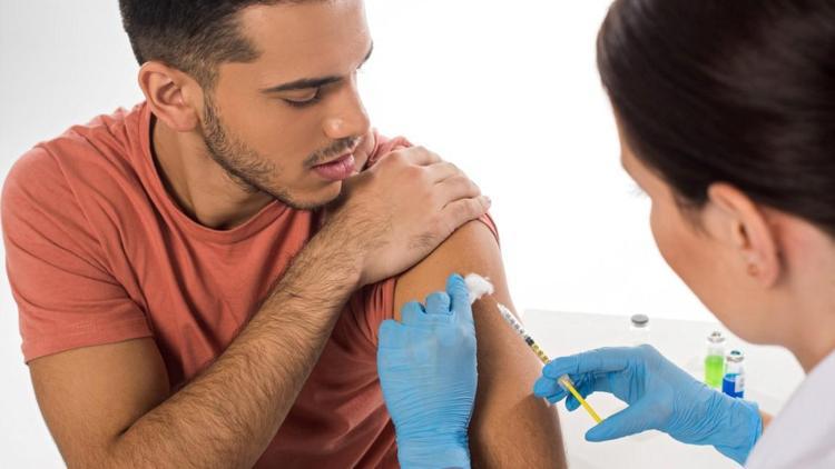 HPV sadece kadınların sorunu değil Neden erkekler de HPV aşısı olmalı