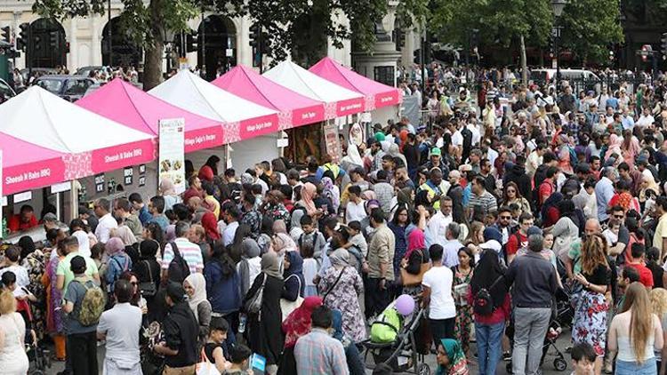 Londra dev bir Ramazan Bayramı kutlamasına hazırlanıyor