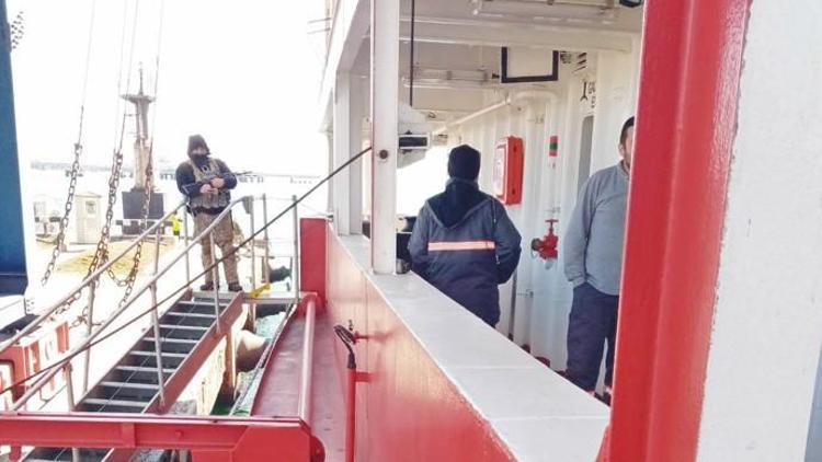 Ukraynada Türk gemisine milis baskını