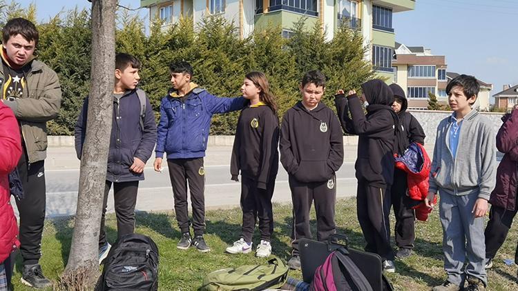 Bursada öğrenci servisi ile minibüs çarpıştı: 4 yaralı