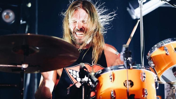 Foo Fighters grubunun davulcusu Taylor Hawkins ölü bulundu: Turneye çıkmışlardı