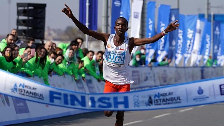 17. N Kolay İstanbul Yarı Maratonunda rekor