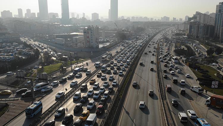 İstanbul’da haftanın ilk iş gününde trafik