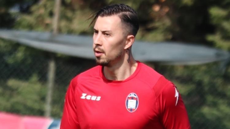 Emre Güral, İtalya Serie B ekibi Crotone ile anlaştı