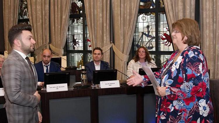Erzurumlu Çelebi, Hollanda’da ikinci kez Meclis Üyesi seçildi