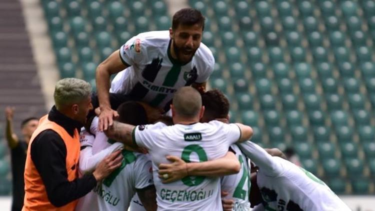 Denizlispor, Kocaeli deplasmanında 5 golle kazandı