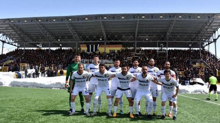 Bitlis Özgüzeldere Spor, Van Yol Sporu 3-1 yendi