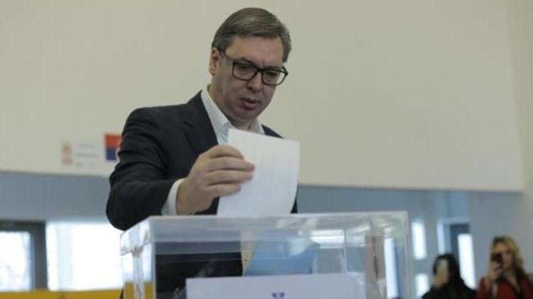 Aleksandar Vucic duyurdu: Cumhurbaşkanlığı seçimini yeniden kazandım