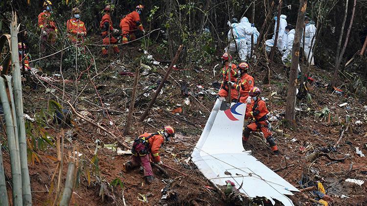 132 yolcu hayatını kaybetmişti... Çin uçağı düştü mü düşürüldü mü