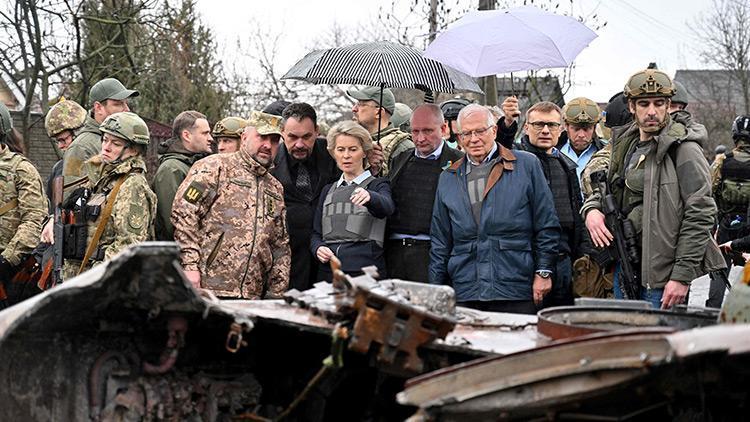 Ukraynayı ziyaret eden Avrupa Komisyonu Başkanı Leyenden Rusya yorumu: Ağır bedel ödeteceğiz, çürüyecekler