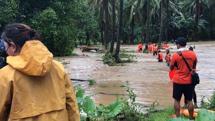 Filipinleri tropikal fırtına Megi vurdu: 24 ölü