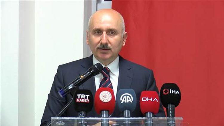 Bakan Karaismailoğlu, PTT çalışanlarıyla iftar yaptı