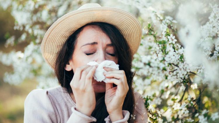 Bahar alerjisi belirtileri nelerdir, hangi aylarda görülür? Uzmanından bahar alerjisine iyi gelen doğal yöntemler  