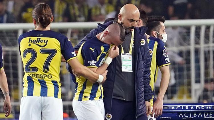Son dakika: Fenerbahçede sakatlanan Dimitris Pelkas gözyaşlarına boğuldu Sezonu kapattı...