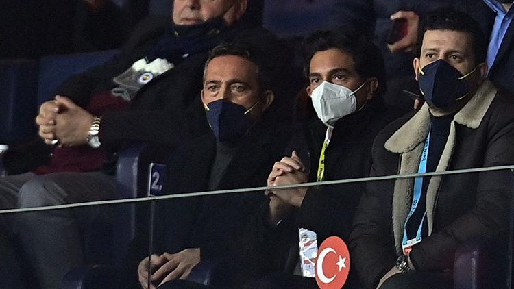 Son Dakika: Fenerbahçede yolcular netleşiyor Jose Sosa bavulunu toplamaya başladı...