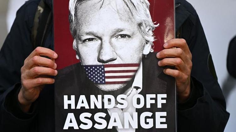 Son dakika... İngiltereden Julian Assange kararı: İade edecekler