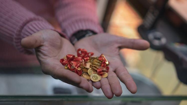 Altın fiyatları canlı takip ekranı: Çeyrek altın ve gram altın ne kadar