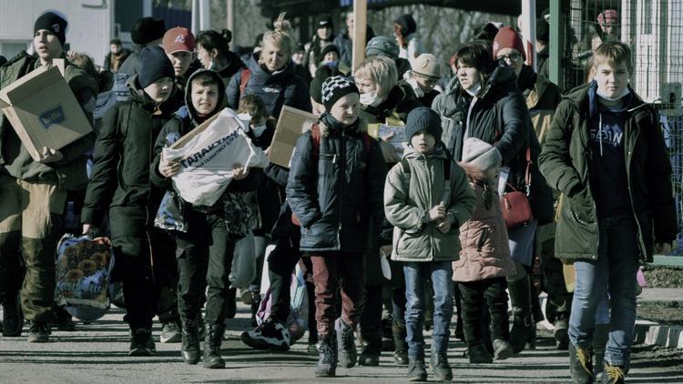 Ukraynada mülteci krizi: Son 24 saatte 45 binden fazla kişi ülkeyi terk etti