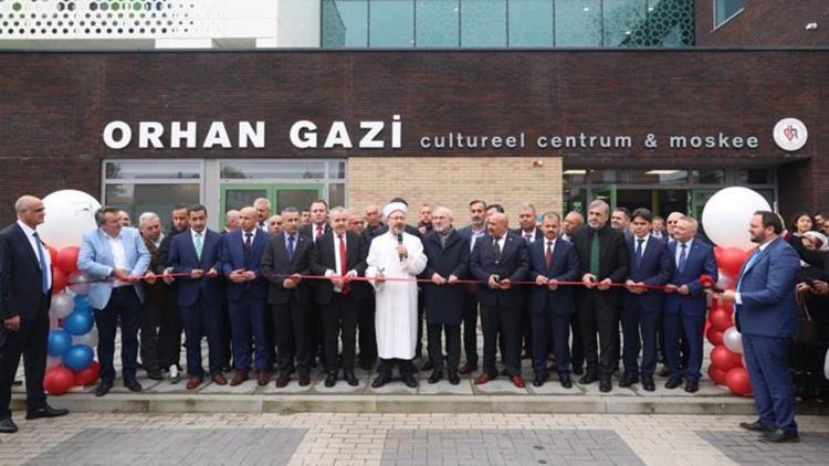 Diyanet İşleri Başkanı Erbaş, Hollanda’da cami açılışı yaptı